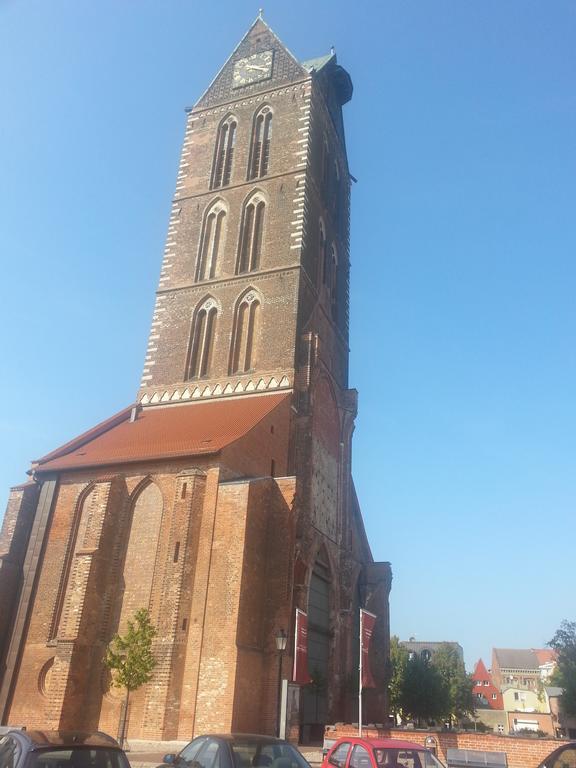 Pension Am Wassertor Wismar Exterior photo